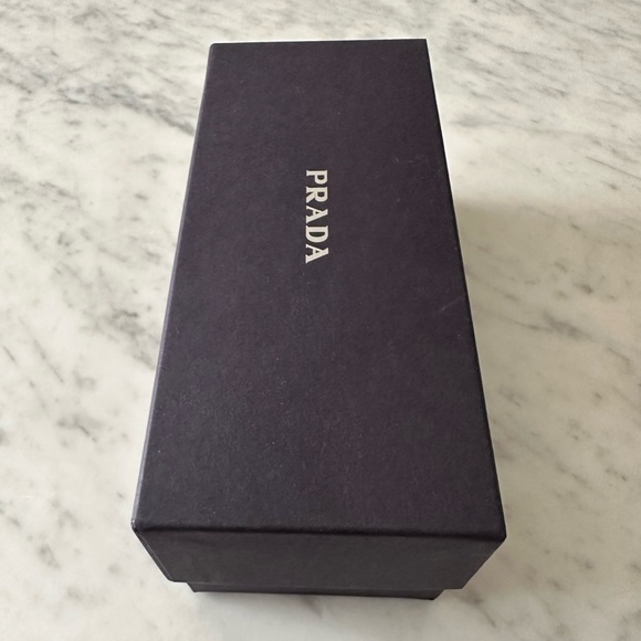 Prada Gift Box - Picture 4 of 11